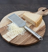 Терка мелкая с ручкой 25 см из нержавеющей стали Bergamo