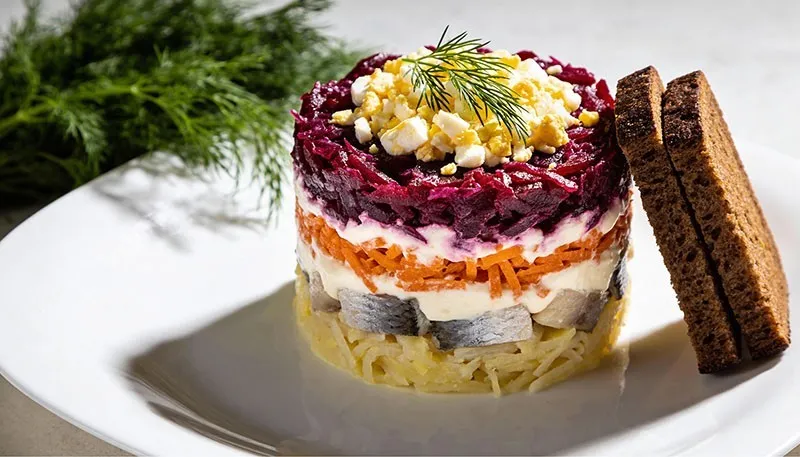 Селёдка под шубой: классический рецепт по слоям