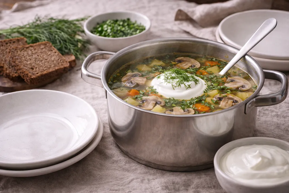 Грибной суп из шампиньонов с картофелем