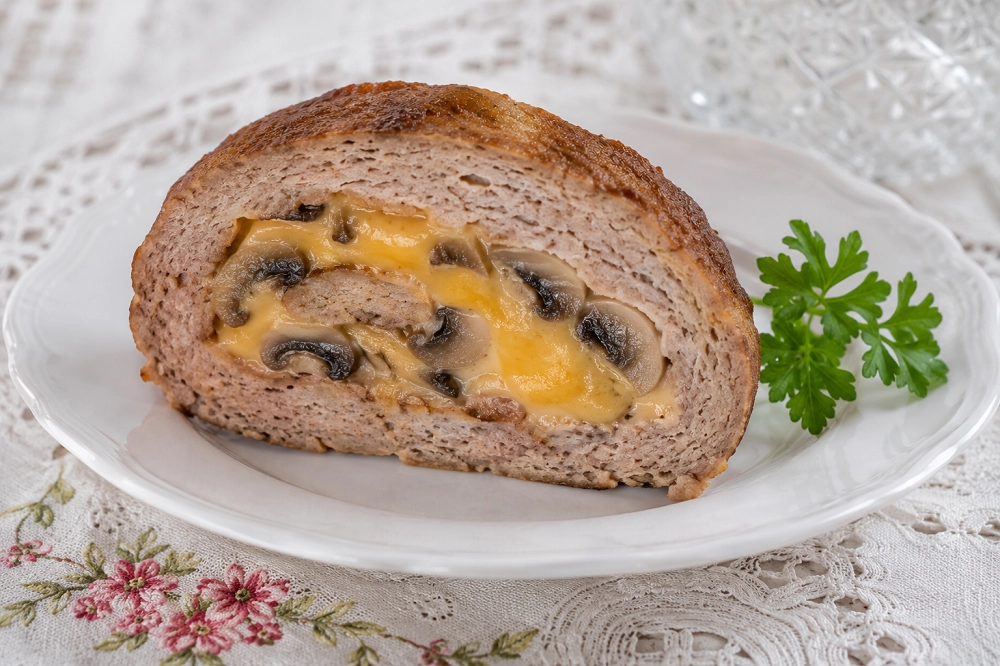 Мясной рулет