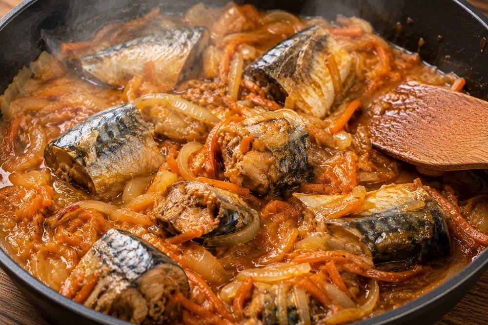 Тушеная скумбрия рецепт