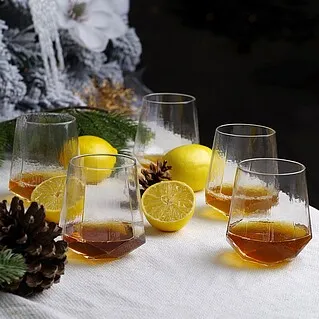 Из каких бокалов пьют виски?