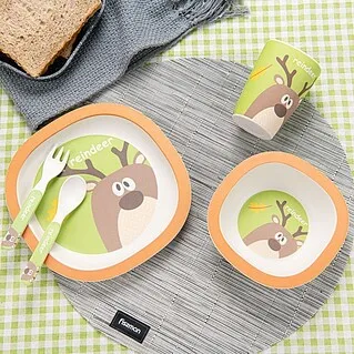 В чем преимущества детской бамбуковой посуды?