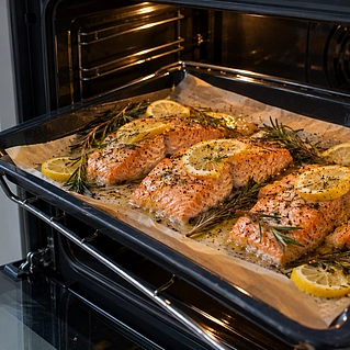 Сочный лосось в духовке за 15 минут