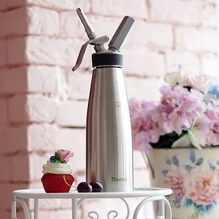 Готовим домашний кофе со взбитыми сливками, как в кафе