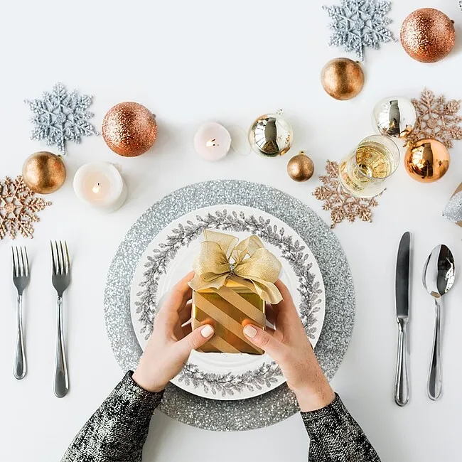 Подарочная посуда: варианты, поводы, приметы