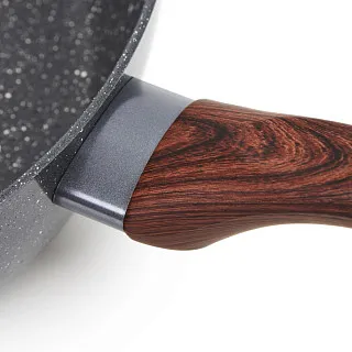 Антипригарная глубокая сковорода из алюминия 20 см Fina