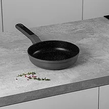 Сковорода индукционная 20 см Titanium pro