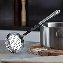 Шумовка из нержавеющей стали 33 см Bergamo