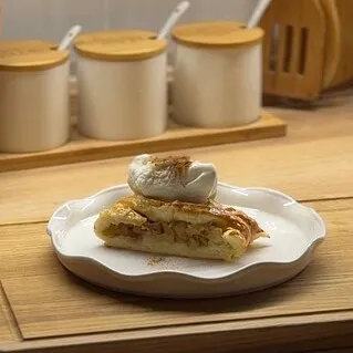 Ленивый штрудель: простой рецепт с яблоками и корицей