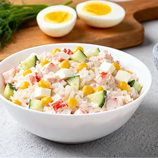 Крабовый салат: рецепт на все времена