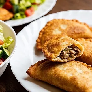 Чебуреки с фаршем: домашний рецепт