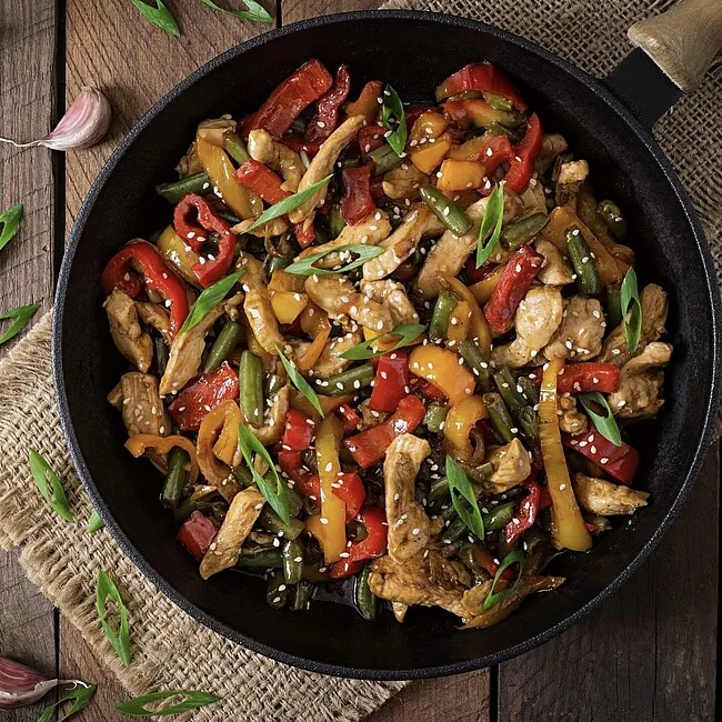 Простые рекомендации по уходу за сковородой с антипригарным покрытием