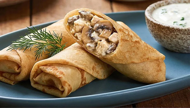 Блинчики с мясом: рецепт тонких блинов с сочной начинкой