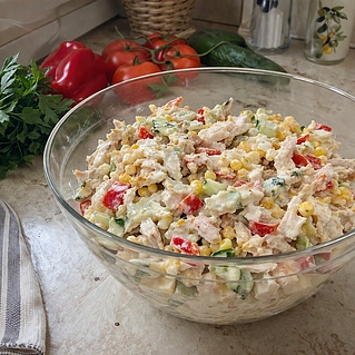 Салат с копчёной курицей: 5 лучших рецептов