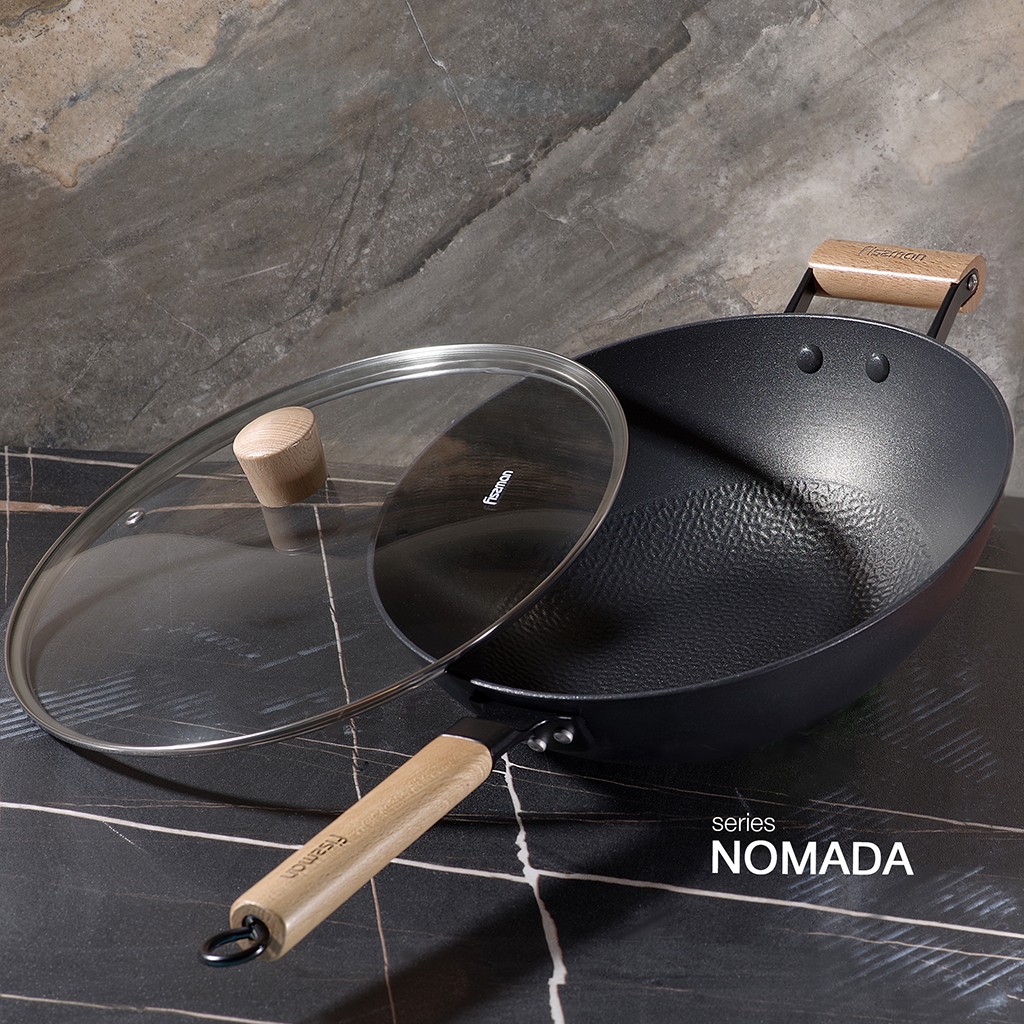 Сковорода вок чугунная 30 см / 5 л Nomada с антипригарным покрытием